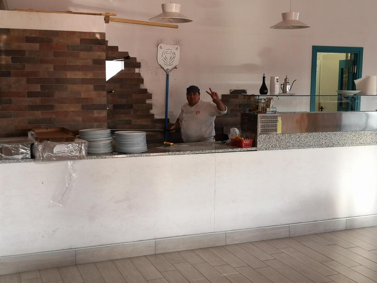 Lido Di Sesto Hotel Sesto Calende Bagian luar foto